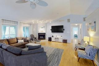 Carefree - Virginia Beach - 9
