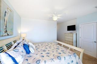 The Sanctuary - Rock Lobster Penthouse B407 - 1