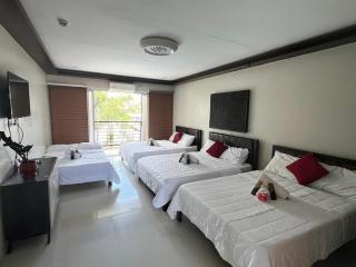 Three M's Hotel and Restaurant - 1