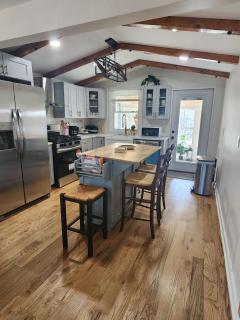 Charming and Cozy! - 1