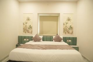 Hotel South Square - 2