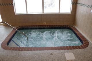 Holiday Inn Express & Suites Marquette by IHG - 8