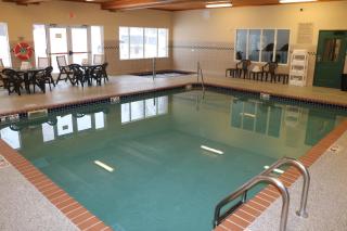 Holiday Inn Express & Suites Marquette by IHG - 7