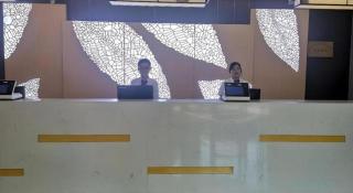 GreenTree Inn Express Shanghai Baoshan District Youyi Road Metro Station - 5