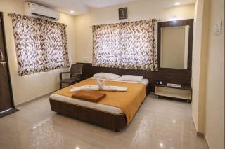 Hotel Sai Neelam - 0