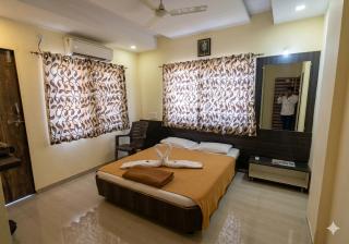 Hotel Sai Neelam - 9