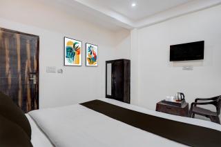 Super Hotel O Gaur City Centre Noida Formerly Dreamland Residency - 3