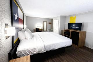 Super 8 by Wyndham Nacogdoches Near University - 3