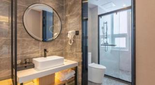GreenTree Inn Express Qingdao Jiaodong International Airport - 1