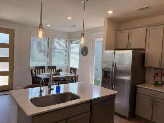 New 3BR Indigo Home King Bed Private Balcony! - 5