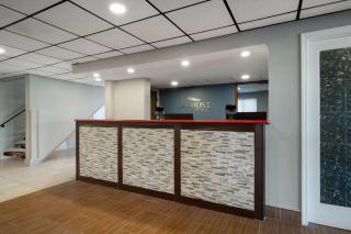 Baymont by Wyndham Waukesha - 7