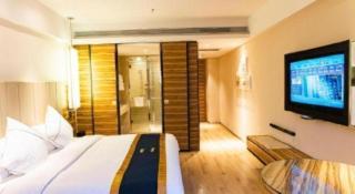Echeng Hotel Qinzhou Bay Plaza East High-speed Railway Station - 1