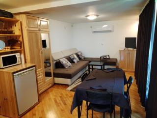Panorama Studio with Seasonal Pool - 5