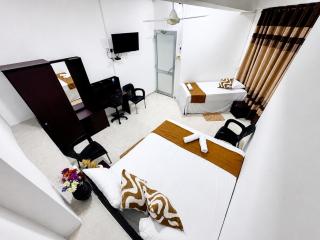 RockView Family Guest House - 9