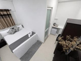 RockView Family Guest House - 1