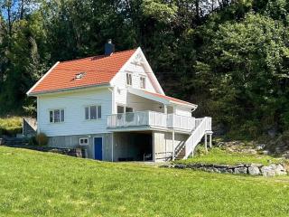 6 person holiday home in Bjoa-By Traum - 0