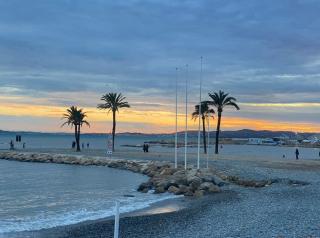 Appartement calme et propre avec vue sur la mer - 9
