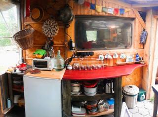 Cute Caravan Hideaway in Nature - 6
