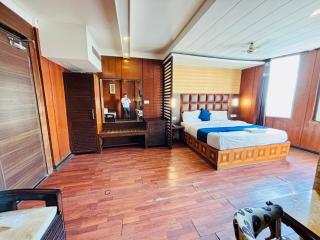 Hotel Ganga Near The Mall Simla - 8