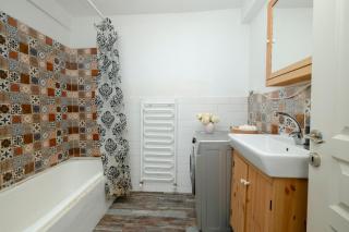 Spacious Sea View Family Suite in Managed Aparthotel with Balcony - 5