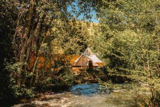 Luxury Glamping Creek-side, Soaking Tub, Alpacas - 8