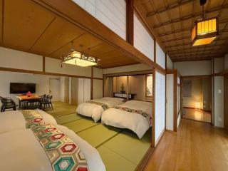 b hotel Namiki Hills - Modern 1BR with Tatami Next to Hondori City Center - 7
