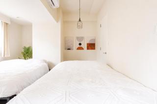 Sleeps 6 Apartment, Direct to Shinjuku & Shibuya, Disney Bus, 24H Supermarket 1min - 7