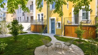 Evening Elegance - Vivien Apartments Character & Atmosphere - 3