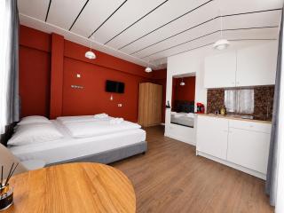 Modern Studio Nr 10 private Kitchenette and Bathroom - 7
