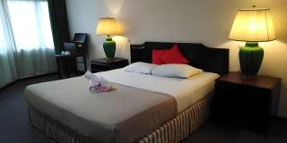 Hotel Centrepoint (Self Check In After 5PM) - 1