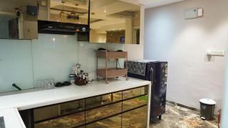 luxury and comfortable stayin the heart of city - 9