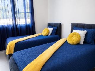 Ingrid luxury stay near sti airport and pool king bed - 7