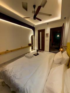 Ganga Nest - Cosy 2BHK with Ganga View - 6