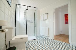 High Street Retreat - 5