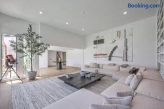 Golf View Villa with Pool, Sauna, Gym & Pickleball - 9