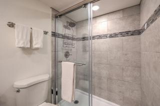 Golf View Villa with Pool, Sauna, Gym & Pickleball - 5