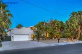 Golf View Villa with Pool, Sauna, Gym & Pickleball - 3