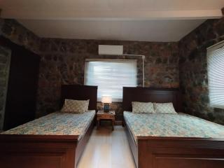 HYN Mountain Resort Family Cabin - 1