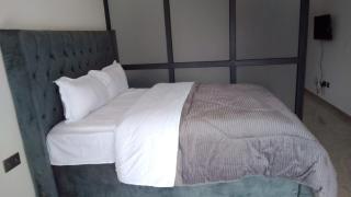 Lovely Lavington 1br - 0