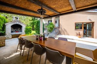 Villa Ferlini in Central Istria with private 10000 m2 garden, wellness & family activities on plot - 4