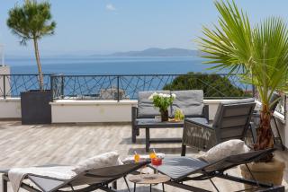 Azure Pine Residence Private Rooftop Terrace & Jacuzzi - 9
