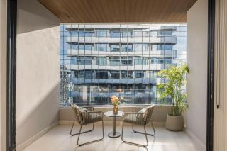 BlueMall Luxury Suites by Homeclub - 9