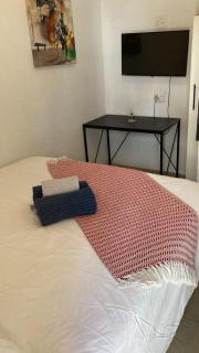 Airport Lodge Hotel - 8