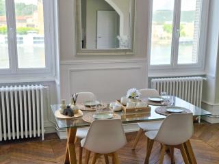 Appartement rénové avec vue Rhône - Centre - 7