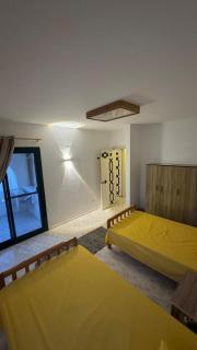 Authentic Cozy Chalet Near the Beach - 3