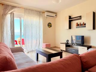 TopView Seafront Apartment - 6