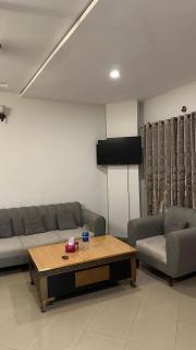 Cozzy One Bed View Apartment - 7