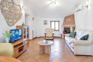 Holiday home Muntrilj on two floors, always rented to one group - 1