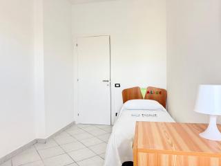 C019 - Camerano, ampio trilocale con WiFi - 1