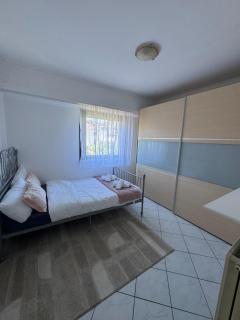 2 bedroom flat Bonnevoie - sleeps 7 - 5